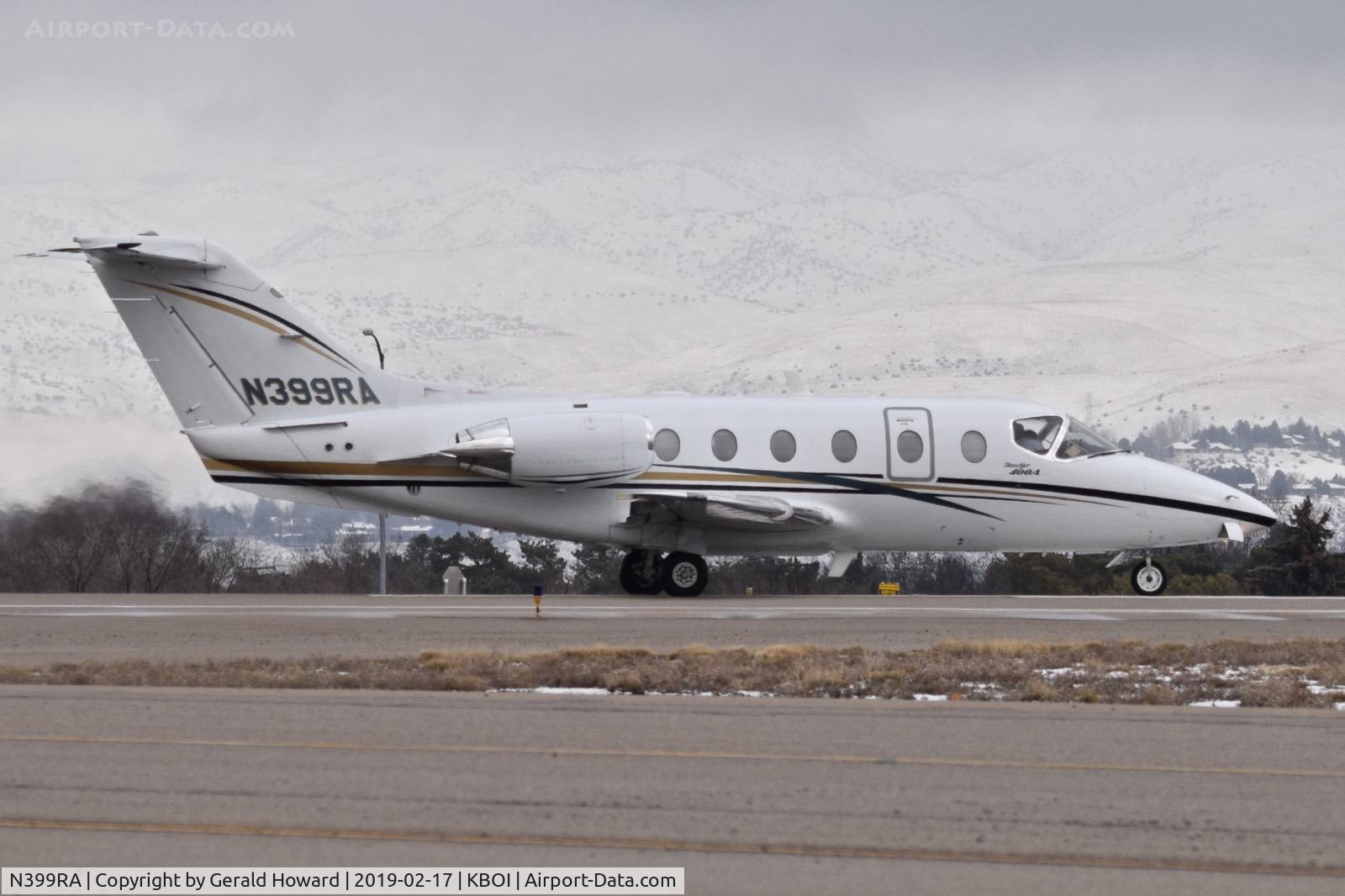 N399RA, 1998 Raytheon 400A Beechjet C/N RK-200, Take off run on RWY 10R.