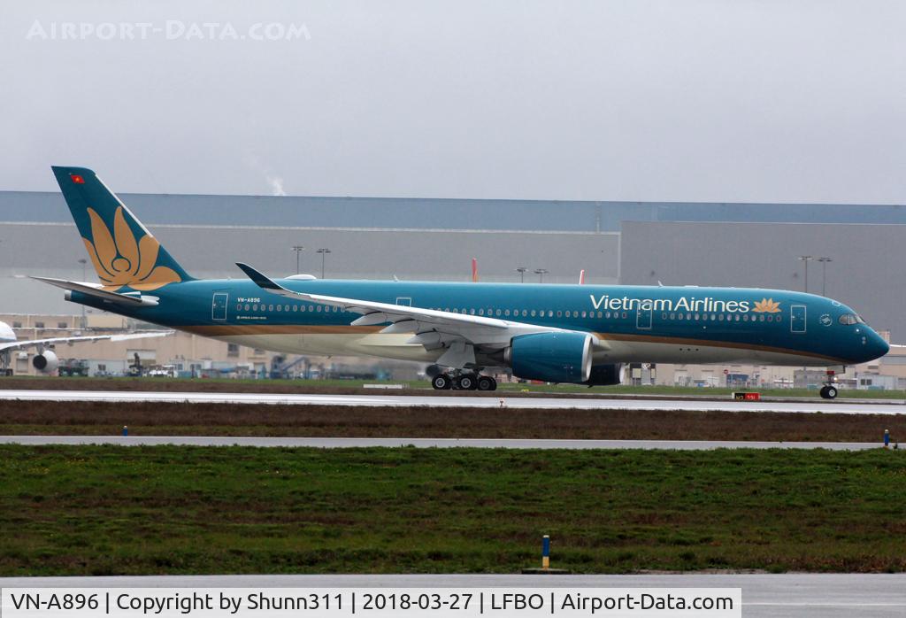 VN-A896, 2018 Airbus A350-941 C/N 192, Delivery day...