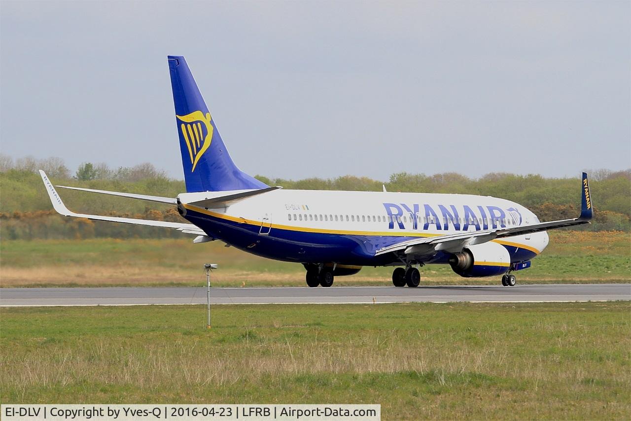 EI-DLV, 2006 Boeing 737-8AS C/N 33598, Boeing 737-8AS, Take off run rwy 07R, Brest-Bretagne airport (LFRB-BES)