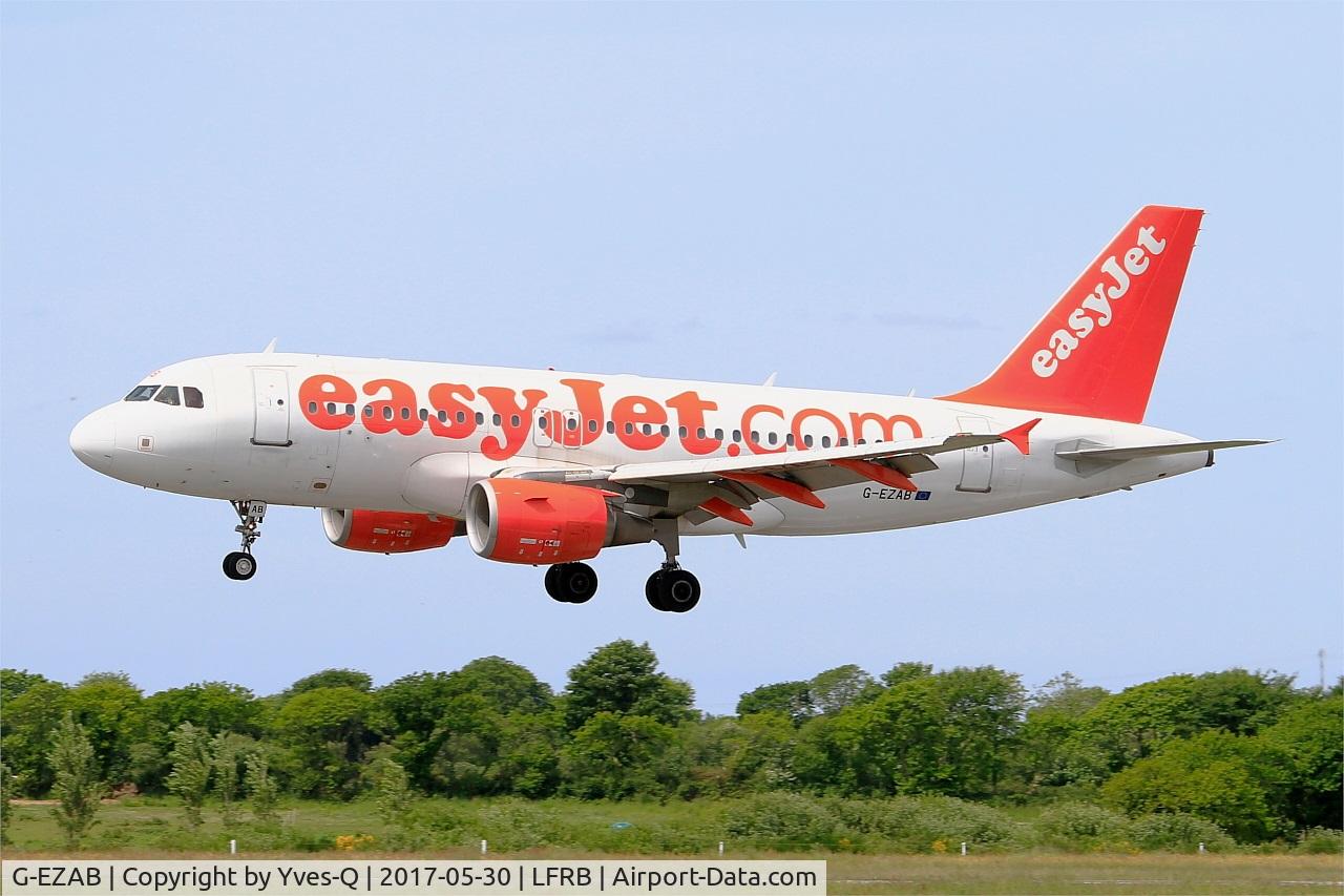 G-EZAB, 2006 Airbus A319-111 C/N 2681, Airbus A319-111, On final rwy 25L, Brest-Bretagne airport (LFRB-BES)