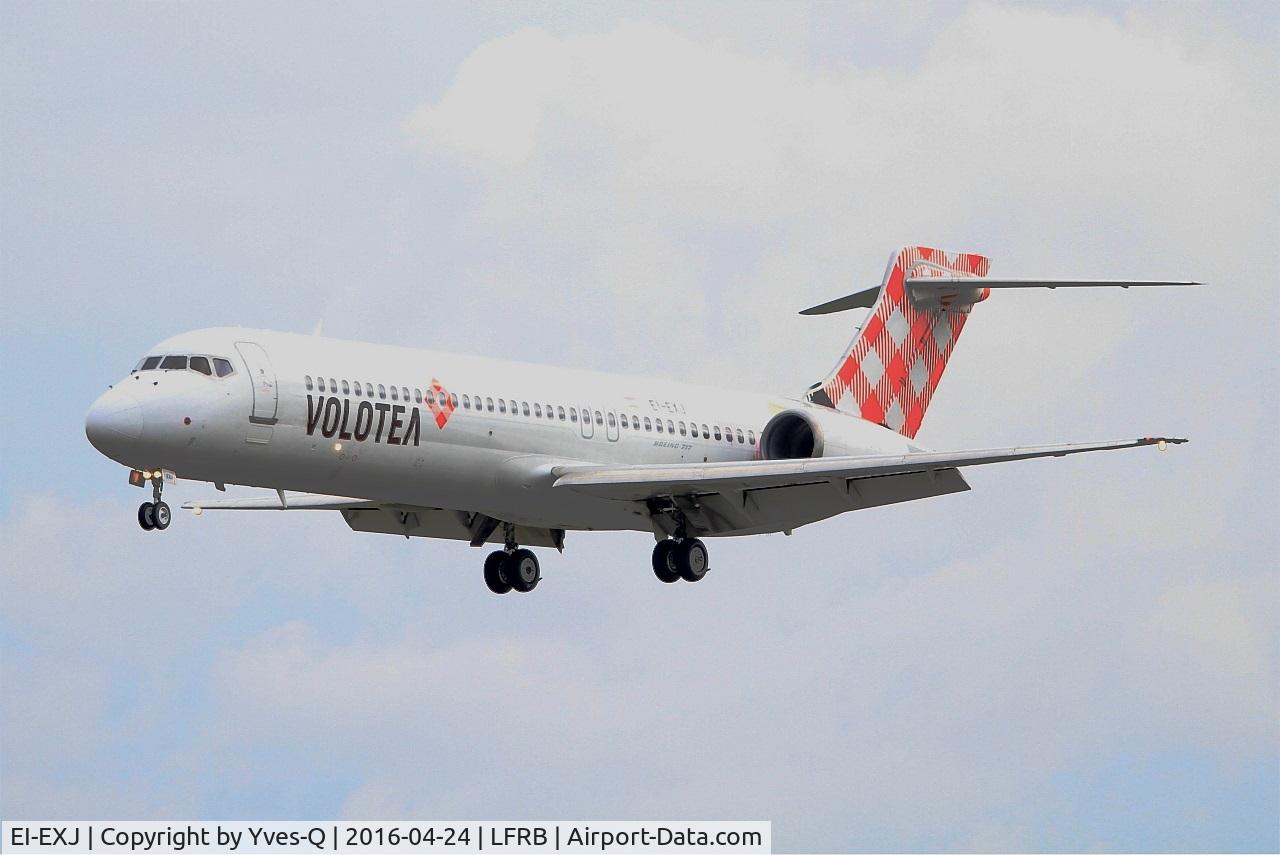 EI-EXJ, 2003 Boeing 717-2BL C/N 55176, Boeing 717-2BL, On final rwy 25L, Brest-Bretagne airport (LFRB-BES)