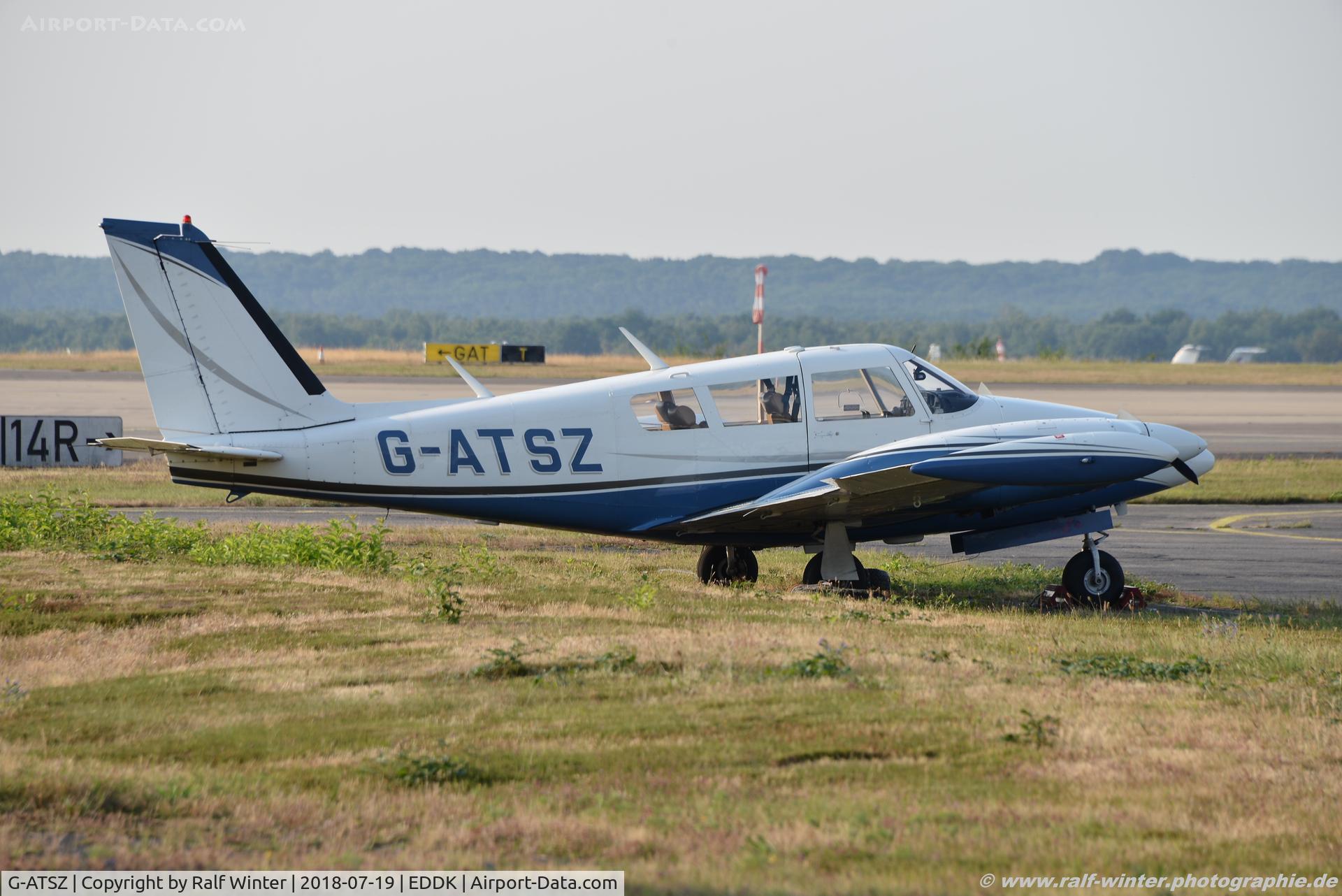 G-ATSZ, 1966 Piper PA-30 Twin Comanche Twin Comanche C/N 30-1002, Piper PA-30-160 Twin Comanche - Private - 30-1002 - G-ATSZ - 19.07.2018 - CGN