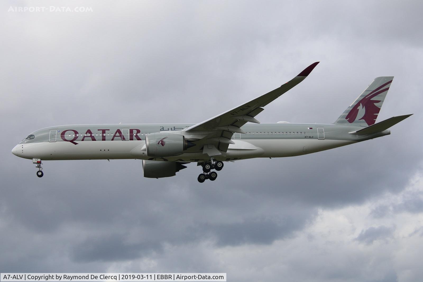 A7-ALV, 2017 Airbus A350-941 C/N 106, Short final to Brussels rwy 25L.