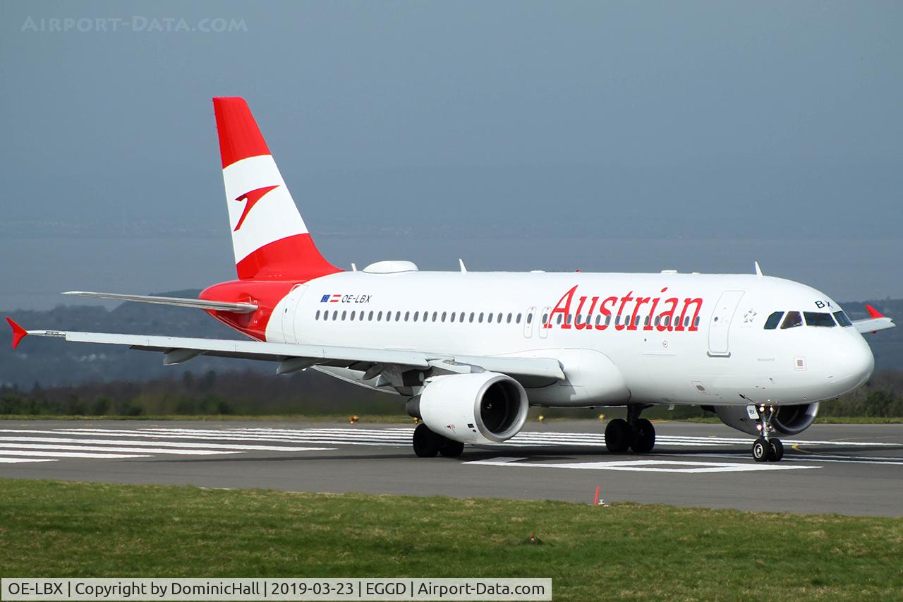 OE-LBX, 2002 Airbus A320-214 C/N 1735, Lining up on RWY 09