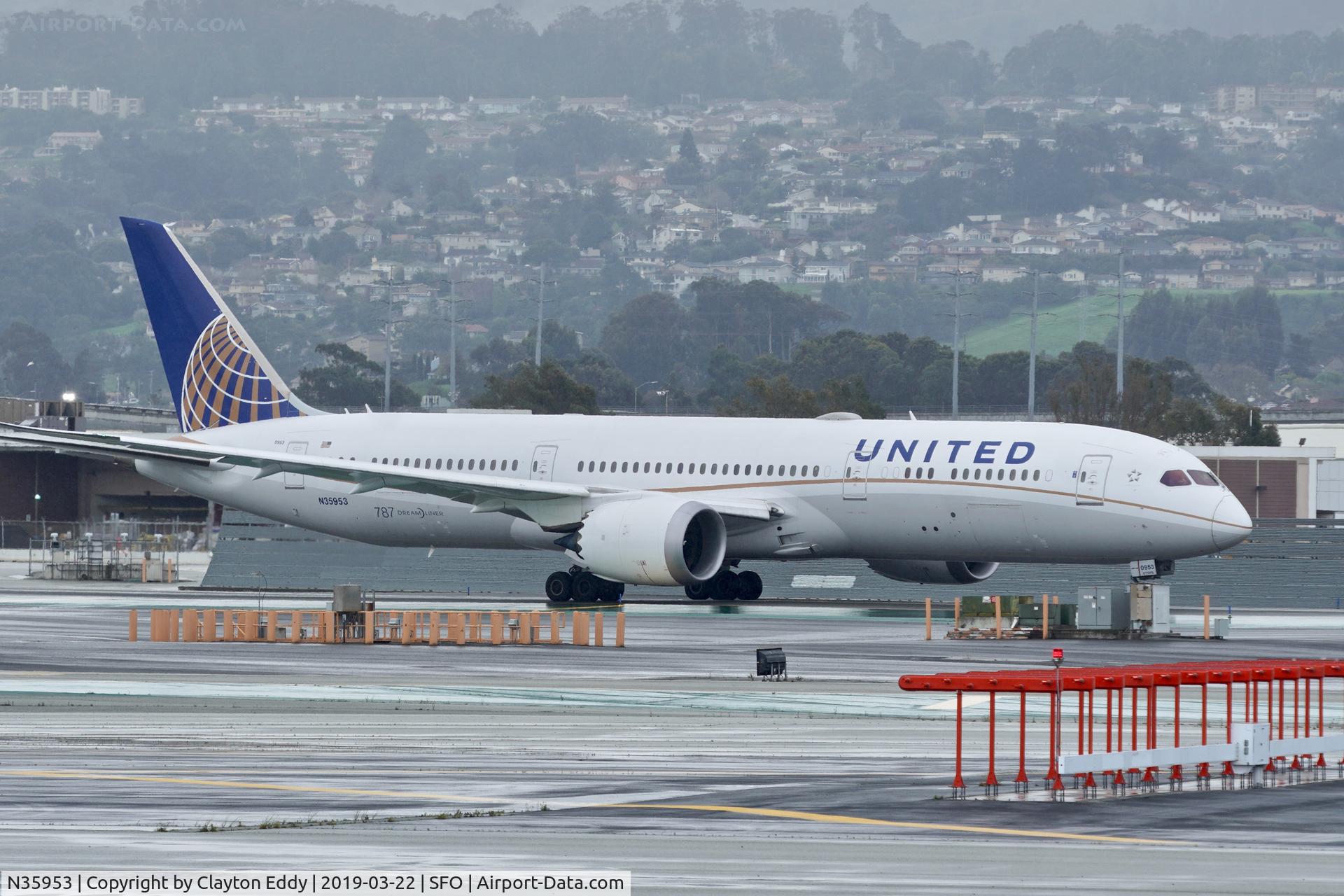 N35953, 2015 Boeing 787-9 Dreamliner C/N 36404, SFO 2019.