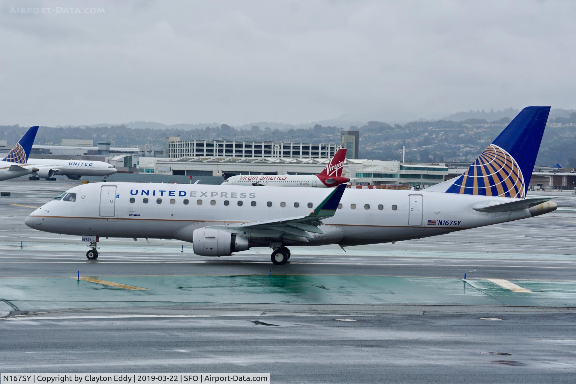 N167SY, 2016 Embraer 175LR (ERJ-170-200LR) C/N 17000616, SFO 2019.