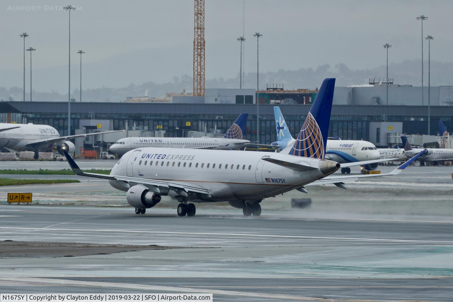 N167SY, 2016 Embraer 175LR (ERJ-170-200LR) C/N 17000616, Departing runway 10. SFO 2019.