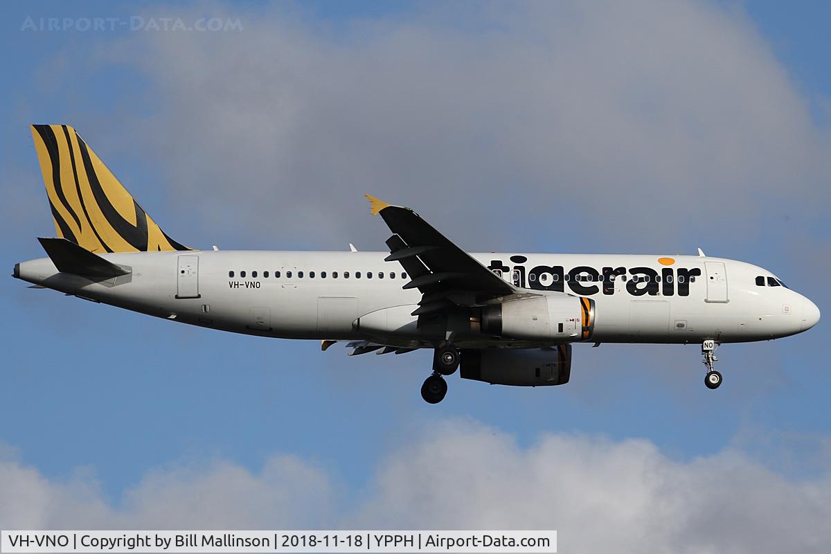 VH-VNO, 2009 Airbus A320-232 C/N 4053, finals