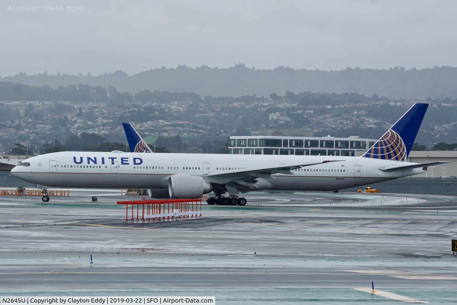 N2645U, 2017 Boeing 777-322/ER C/N 64989, SFO 2019.