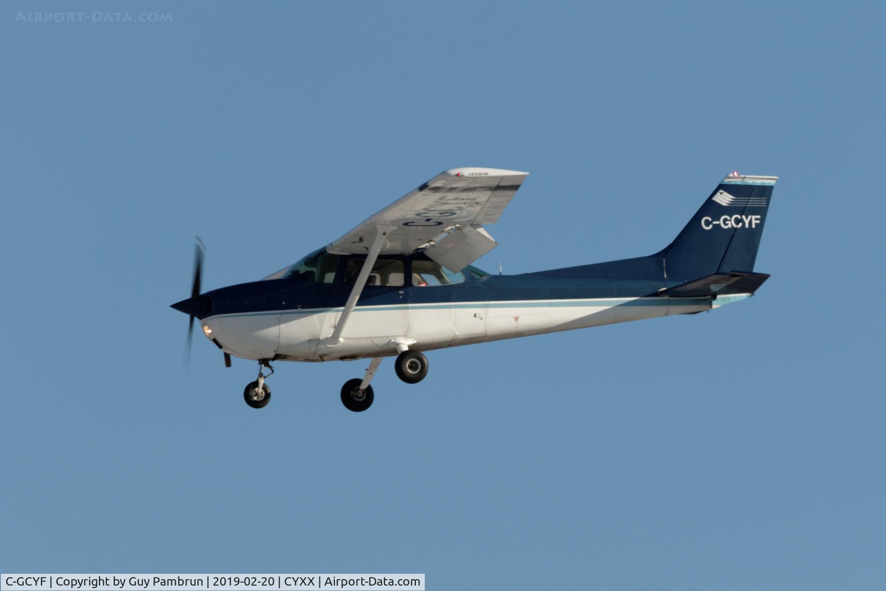 C-GCYF, 1974 Cessna 172M C/N 17264461, Landing