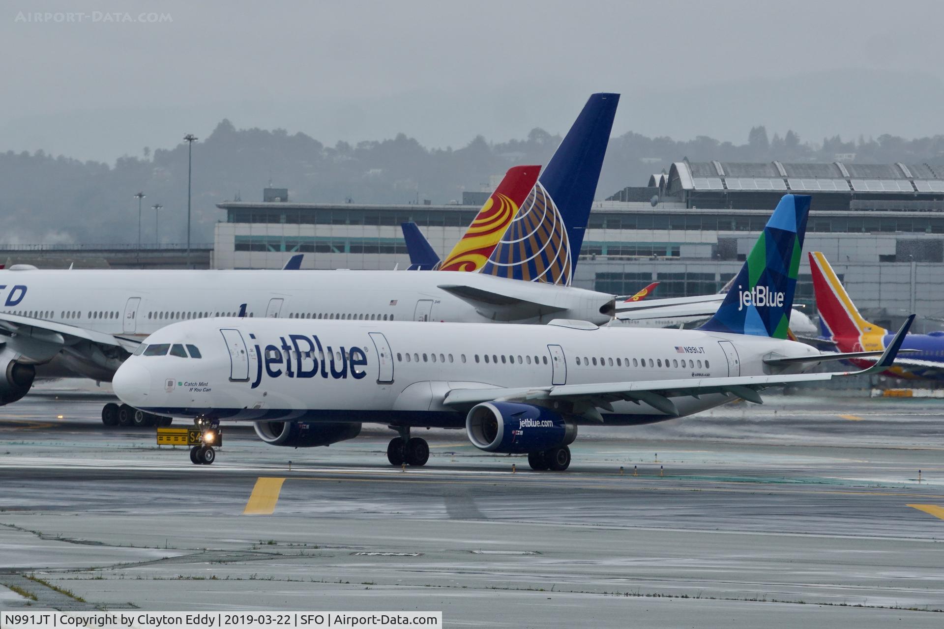 N991JT, 2017 Airbus A320-231 C/N 7994, SFO 2019.