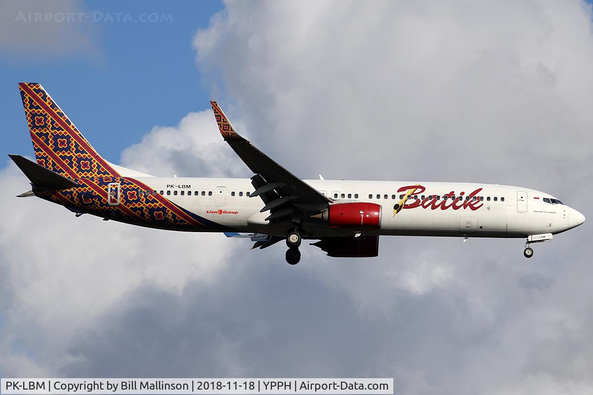 PK-LBM, 2013 Boeing 737-90GPER C/N 38689, finals