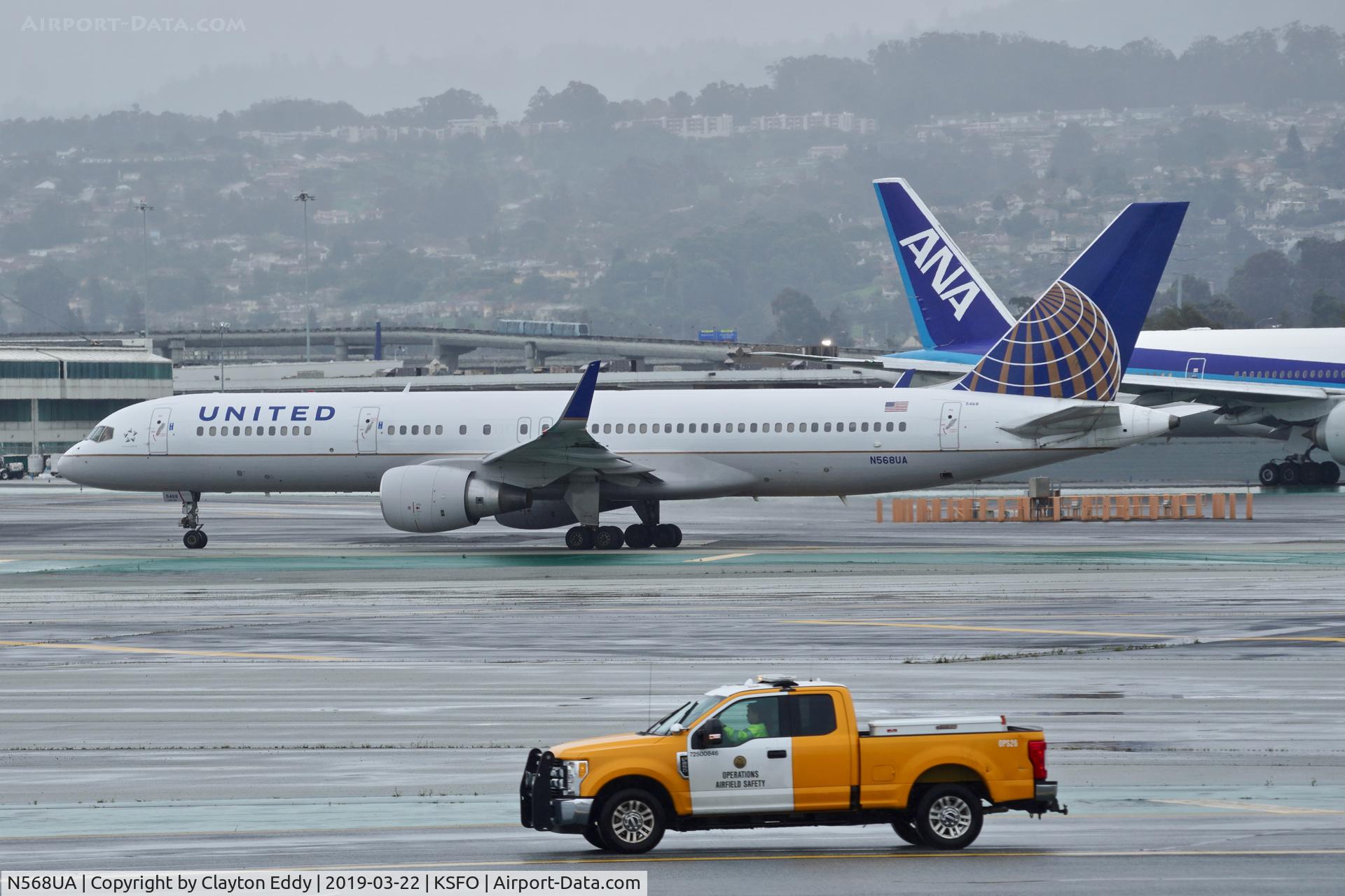 N568UA, 1992 Boeing 757-222 C/N 26674, SFO 2019.