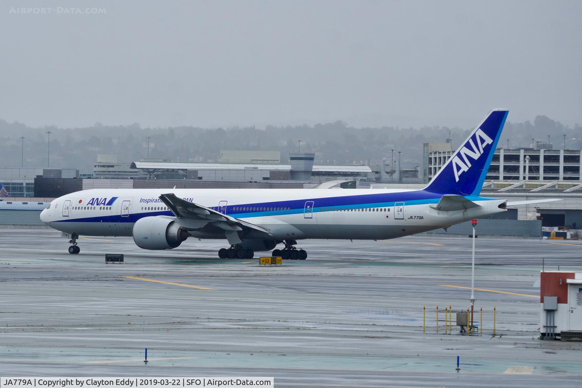 JA779A, 2007 Boeing 777-381/ER C/N 34894, SFO 2019.