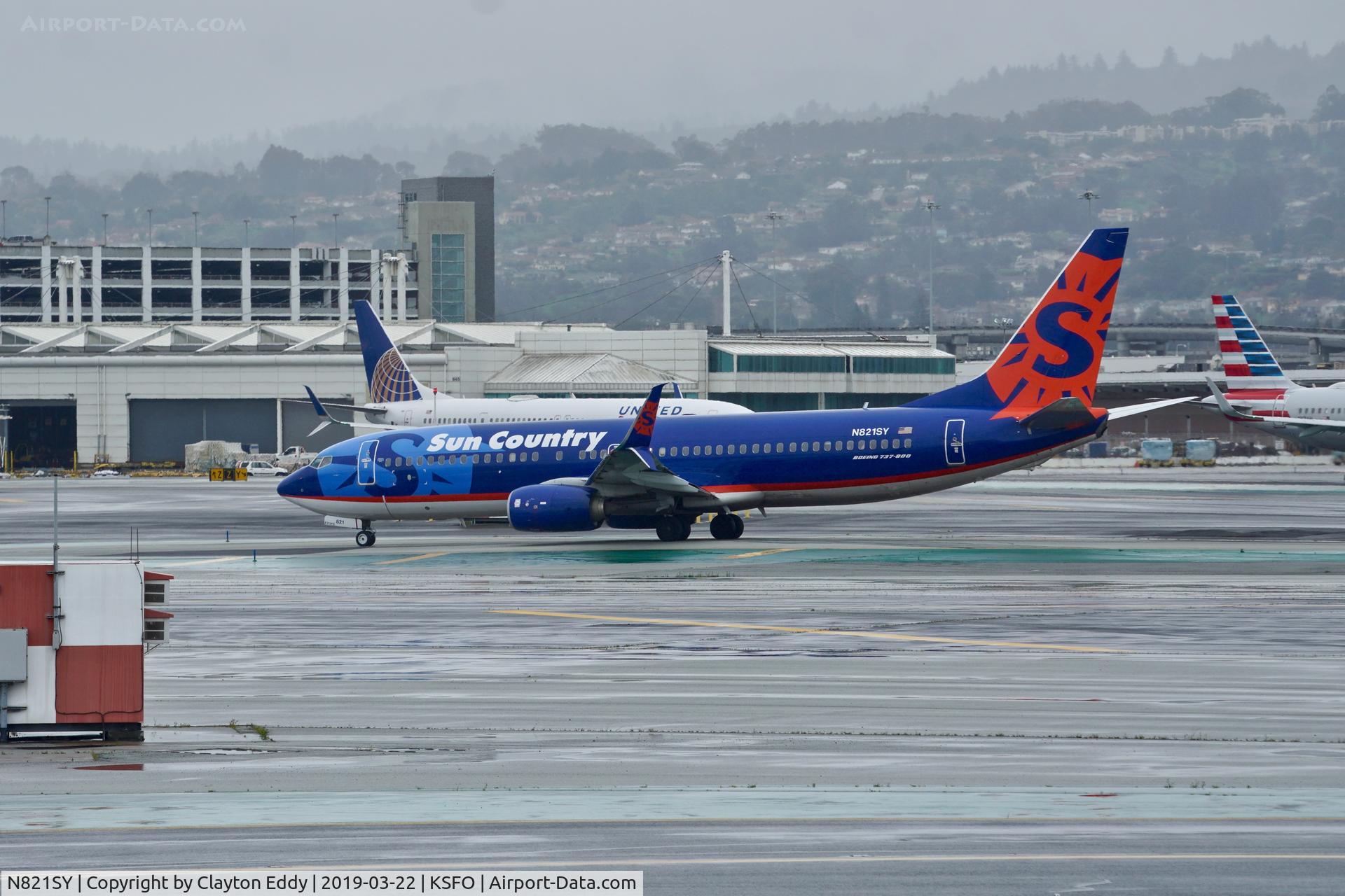 N821SY, 2014 Boeing 737-8FH C/N 39952, SFO 2019.