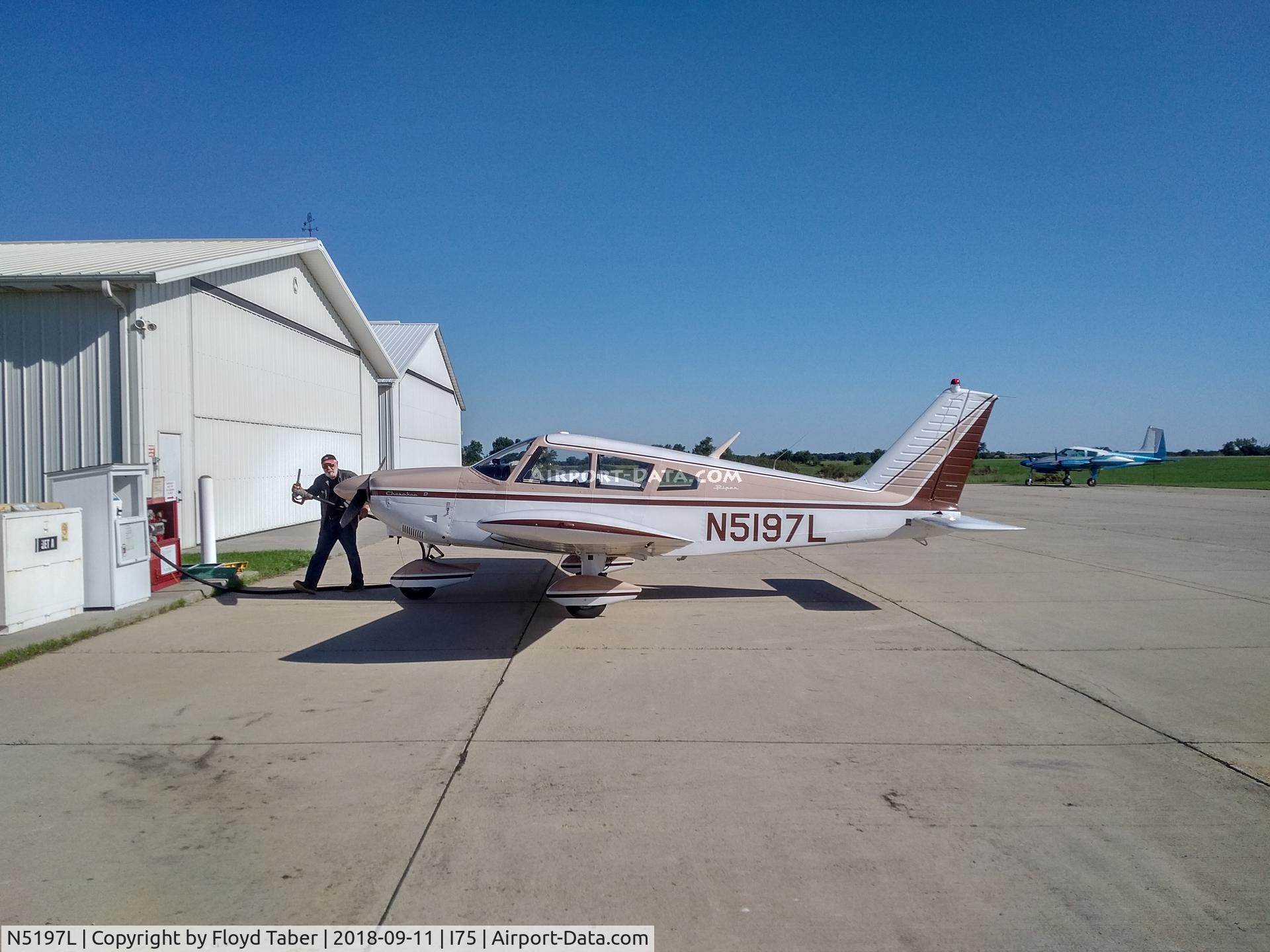 N5197L, 1967 Piper PA-28-180 C/N 28-4487, Landed at I75