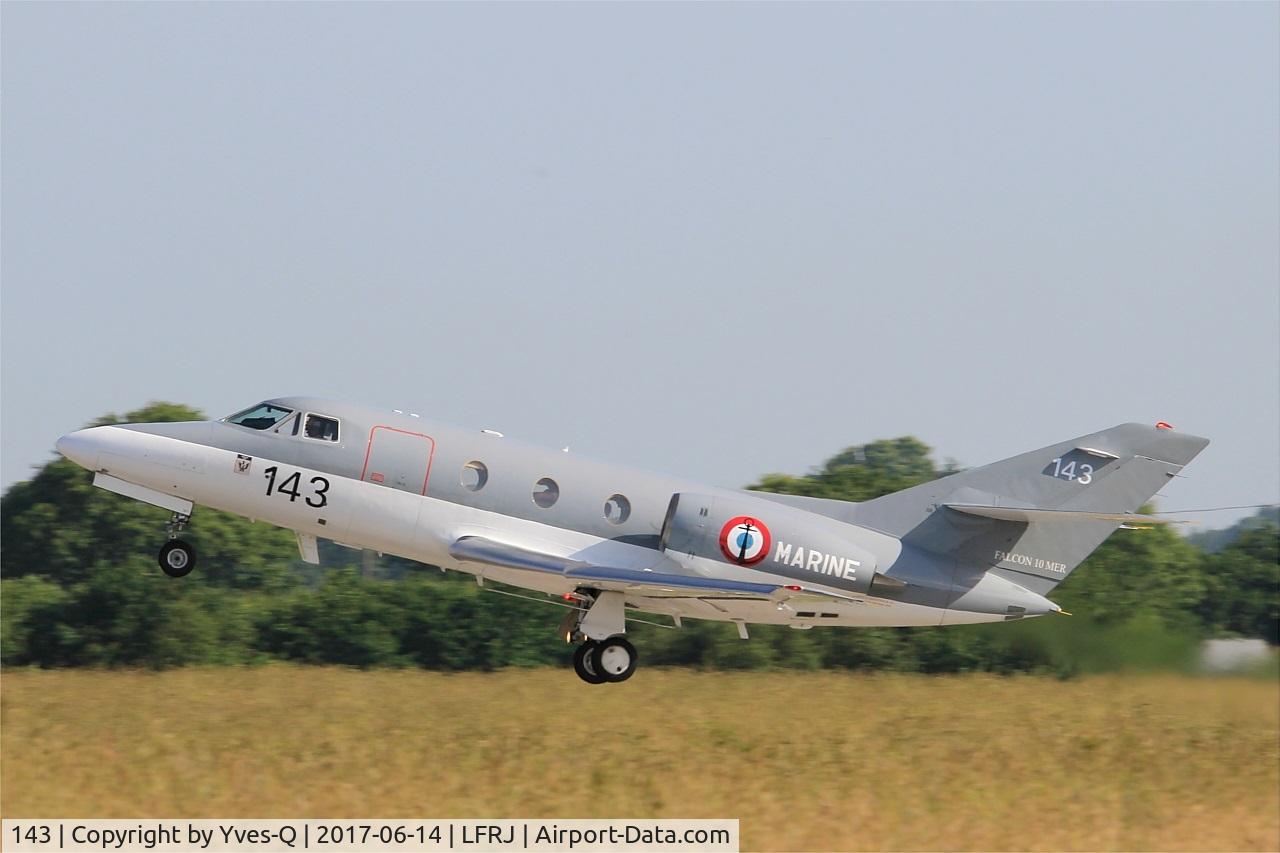 143, 1979 Dassault Falcon 10MER C/N 143, Dassault Falcon 10 MER, Take off rwy 26, Landivisiau Naval Air Base (LFRJ)