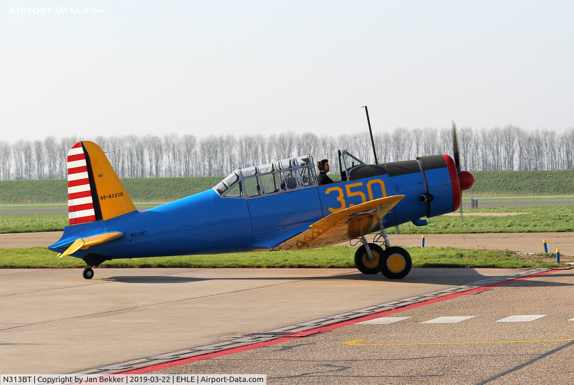 N313BT, Consolidated Vultee BT-13A Valiant C/N 10425, Lelystad Airport