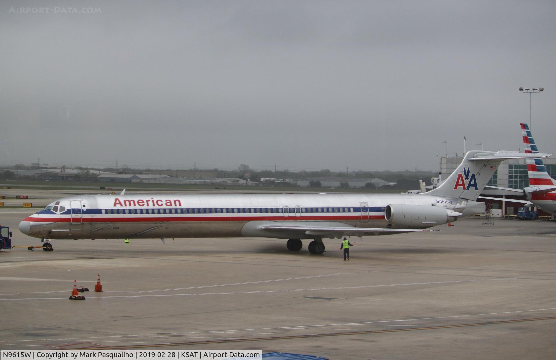 N9615W, 1997 McDonnell Douglas MD-83 (DC-9-83) C/N 53562, MD-83