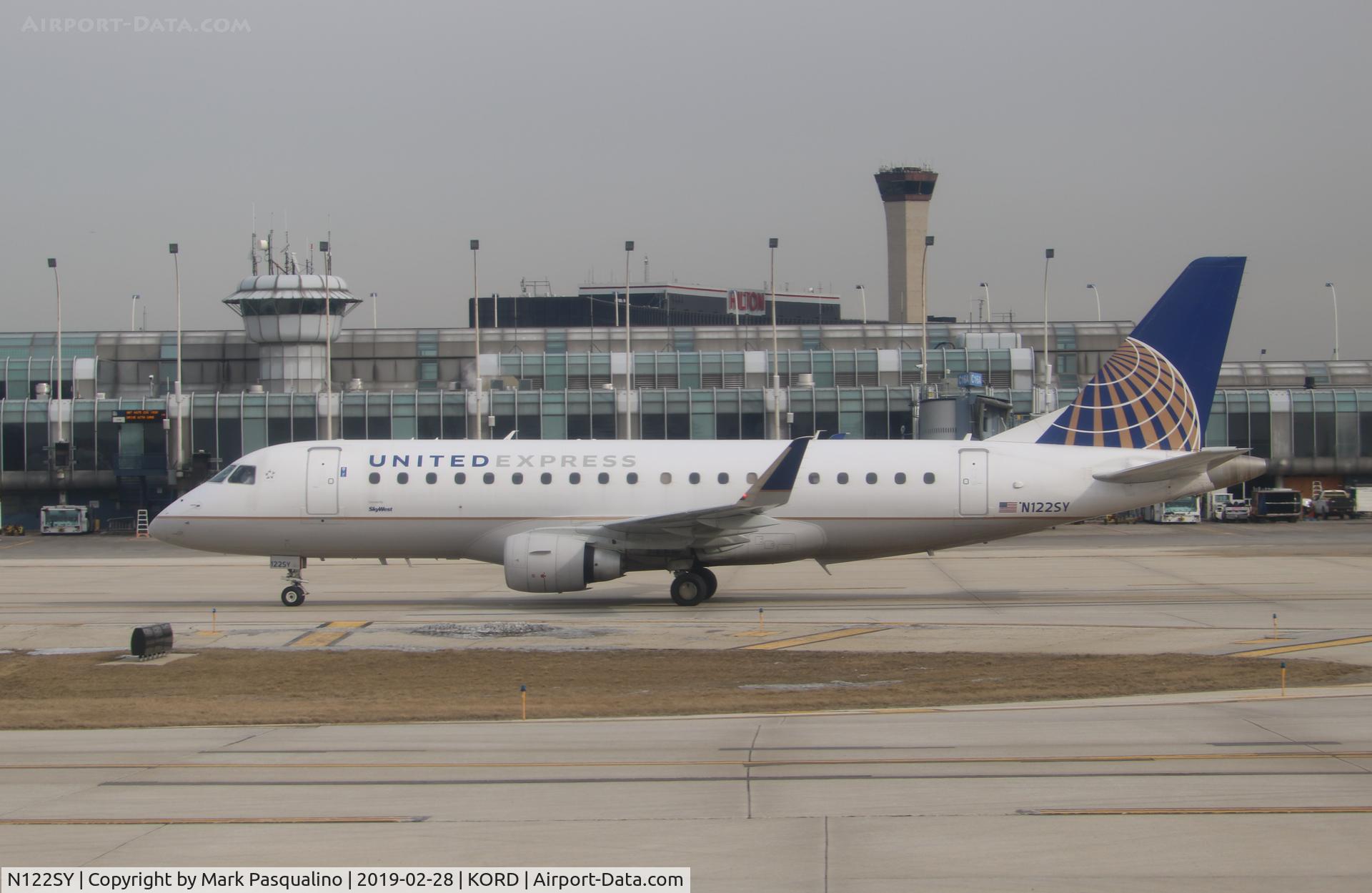 N122SY, 2014 Embraer 175LR (ERJ-170-200LR) C/N 17000431, ERJ-170-200LR