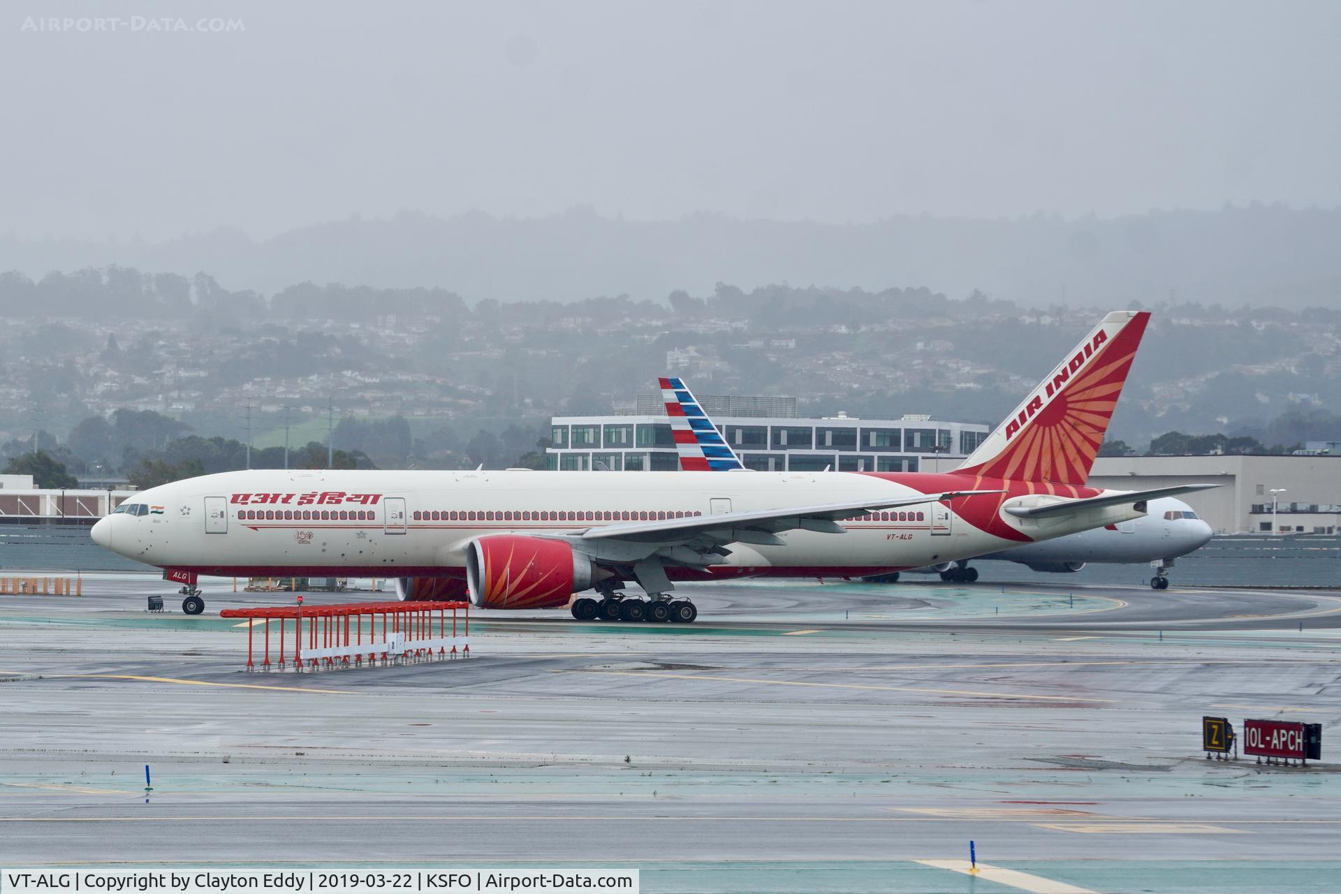 VT-ALG, 2009 Boeing 777-237/LR C/N 36306, Departing runway 10 SFO 2019.