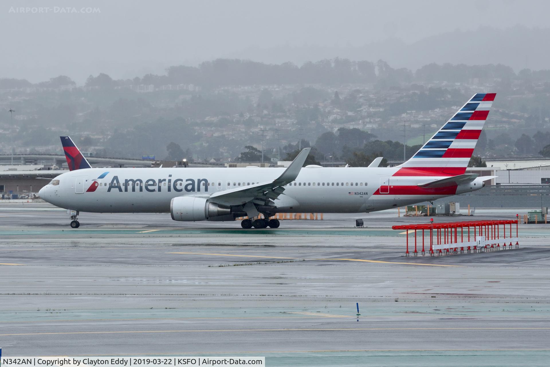 N342AN, 2002 Boeing 767-323ER C/N 33081, SFO 2019.