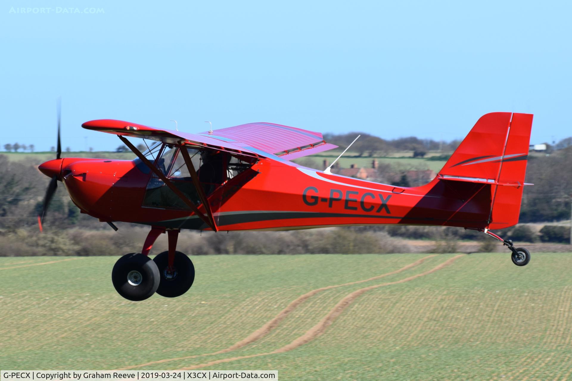 G-PECX, 2016 Eurofox 912S C/N BMAA/HB/687, Landing at Northrepps.