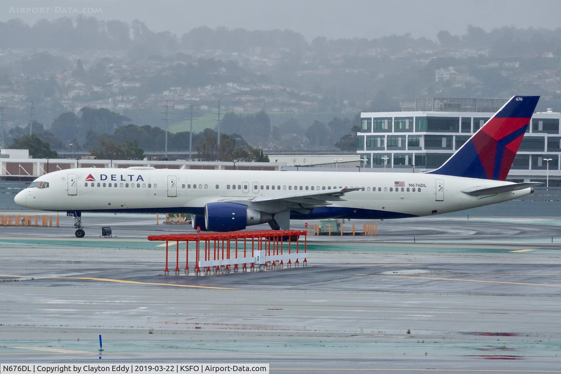 N676DL, 1992 Boeing 757-232 C/N 25981, SFO 2019.