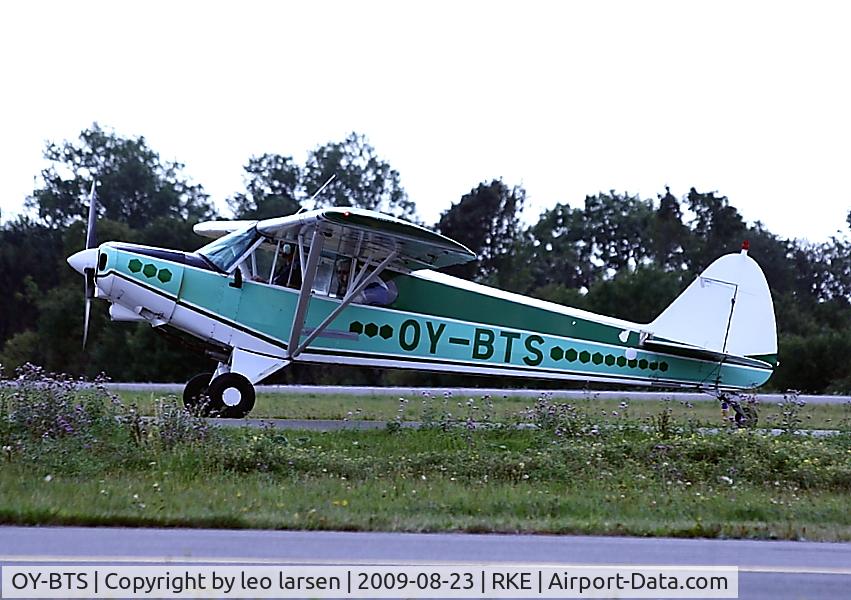 OY-BTS, 1977 Piper PA-18-150 Super Cub C/N 18-7709065, Roskilde Air Show 23.8.2009