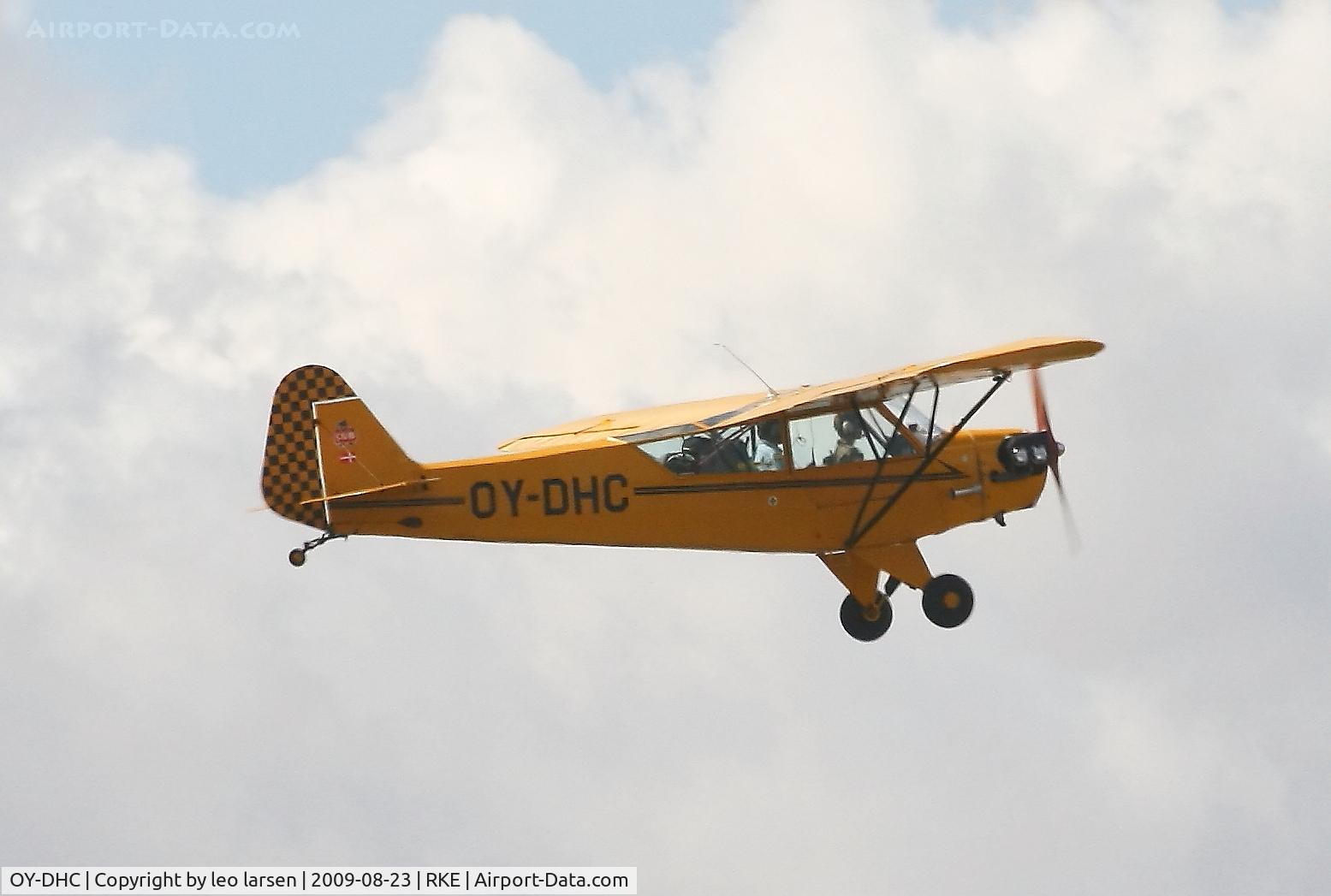OY-DHC, 1944 Piper J3C-65 Cub Cub C/N 13173, Roskilde Air Show 23.8.2009