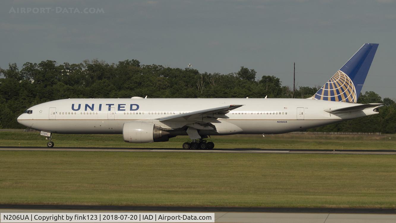 N206UA, 1999 Boeing 777-222/ER C/N 30212, 
