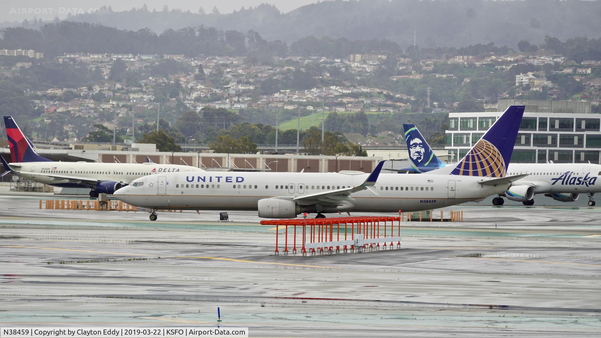 N38459, 2012 Boeing 737-924/ER C/N 37206, SFO 2019.