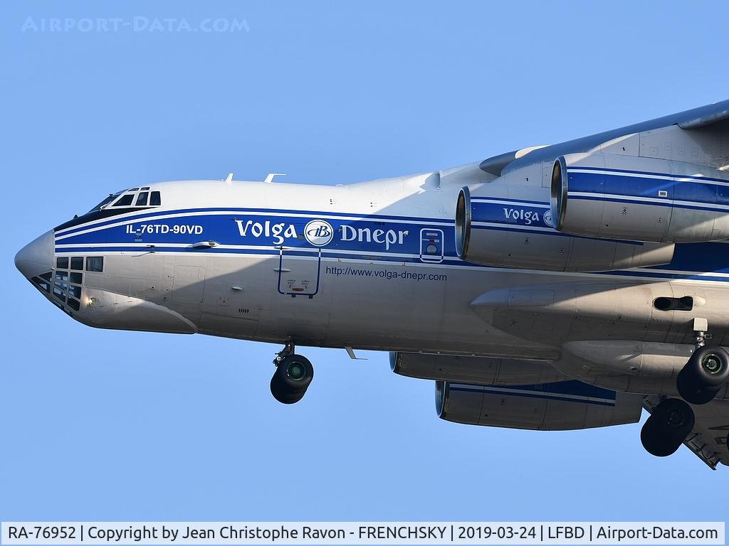 RA-76952, 2010 Ilyushin Il-76TD-90VD C/N 2093422743, Volga-Dnepr Airlines flight VI1851 from Chateauroux landing runway 05