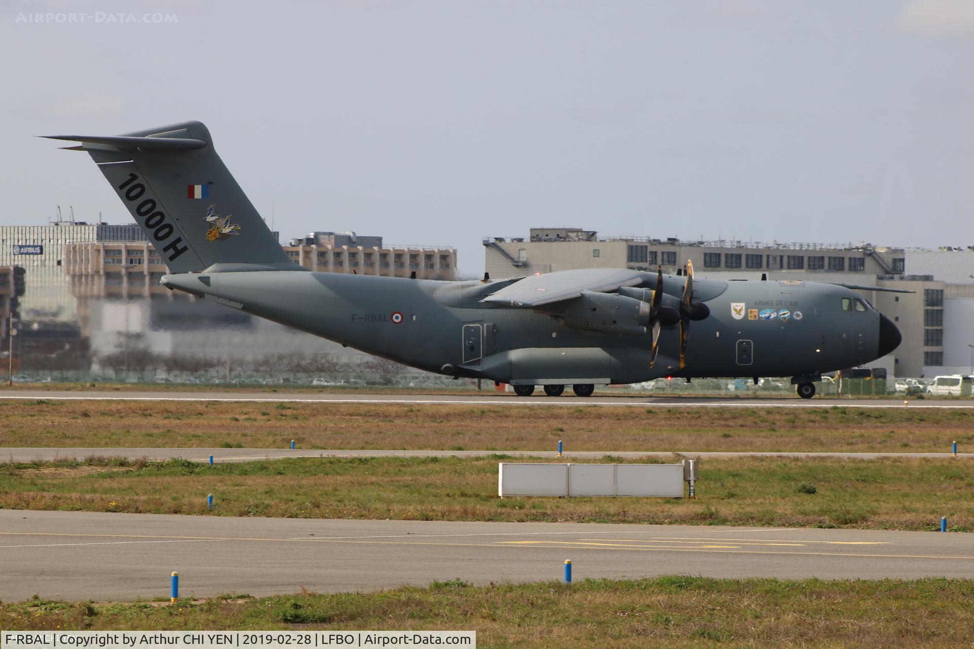 F-RBAL, 2017 Airbus A400M Atlas C/N 062, French Air Force A400M taking off runway 32R.