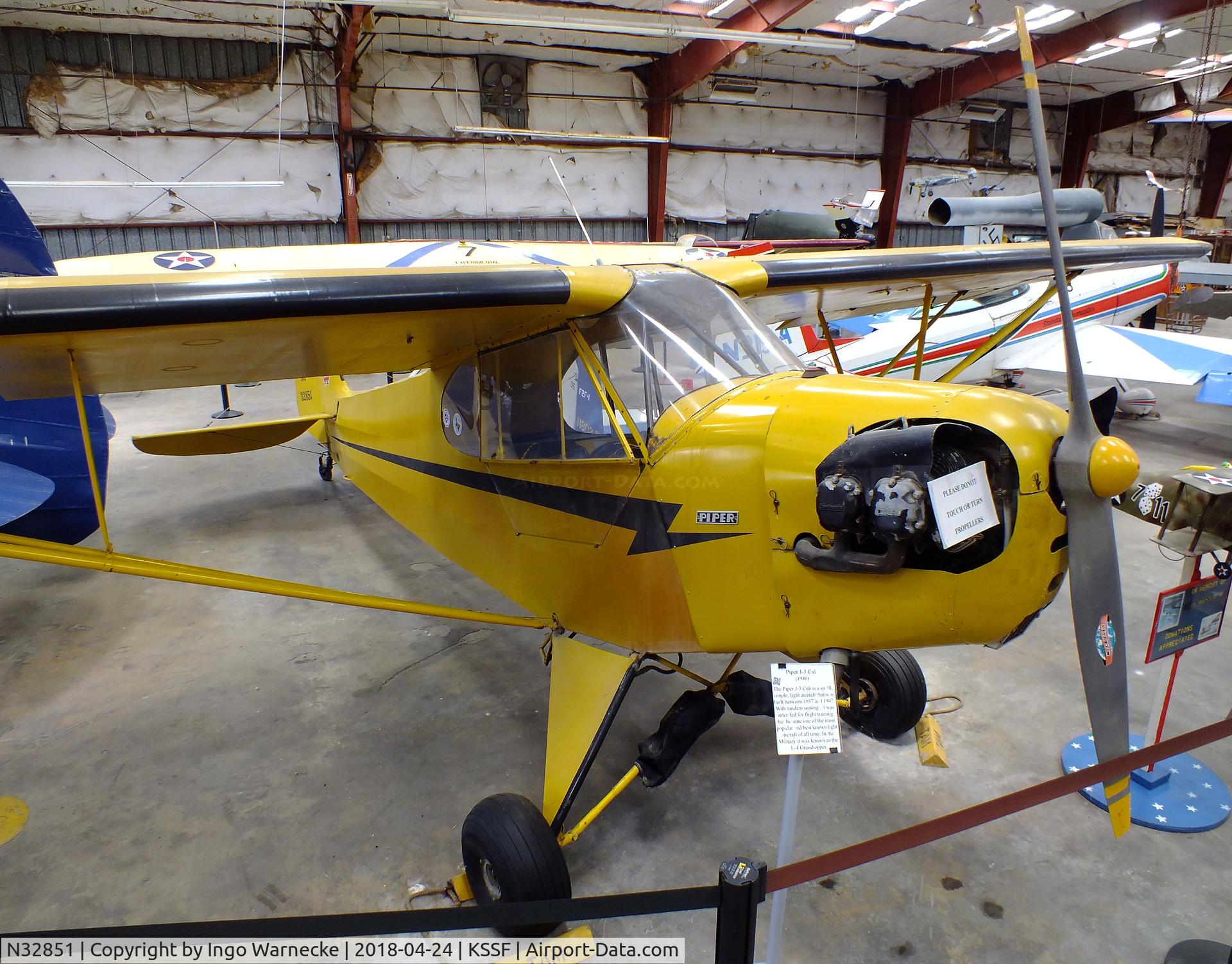 N32851, 1940 Piper J3C-65 Cub C/N 5660, Piper J3C-65 Cub at the Texas Air Museum at Stinson Field, San Antonio TX
