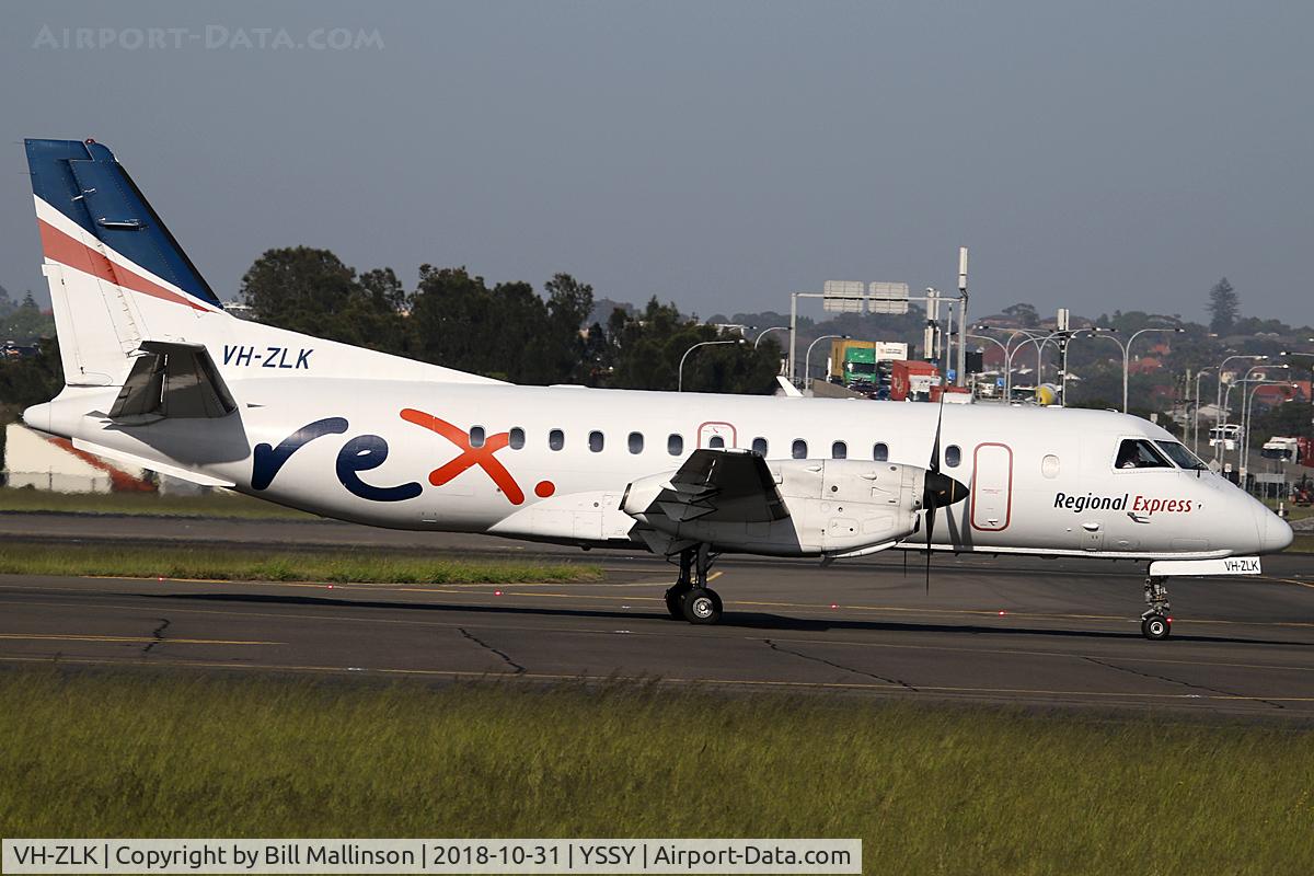 VH-ZLK, 1995 Saab 340B C/N 340B-381, taxiing
