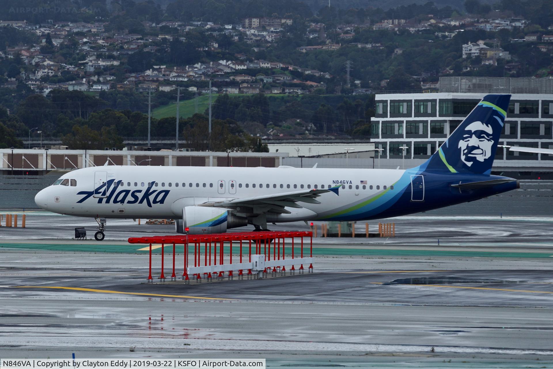 N846VA, 2011 Airbus A320-214 C/N 4894, SFO 2019.