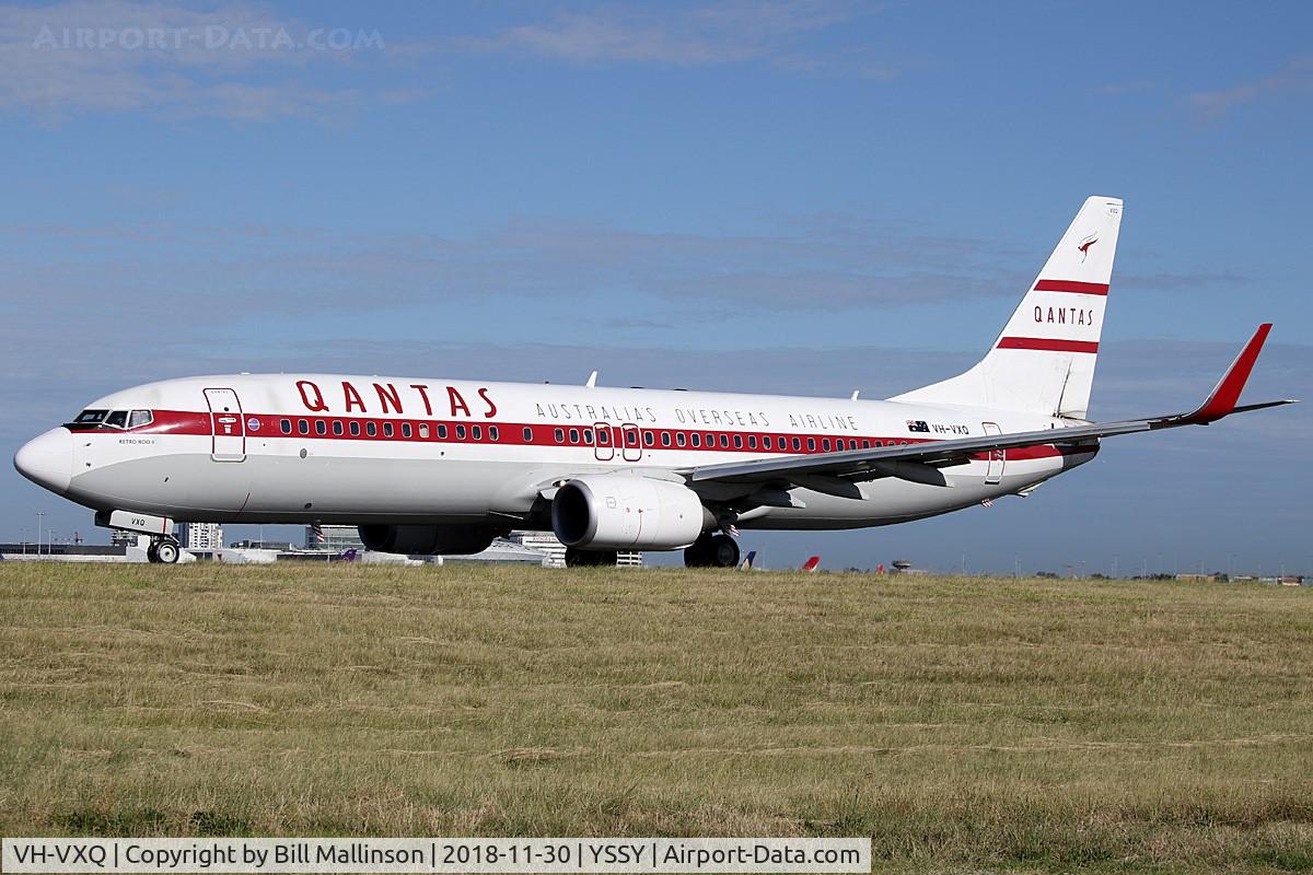 VH-VXQ, 2003 Boeing 737-838 C/N 33723, retro
