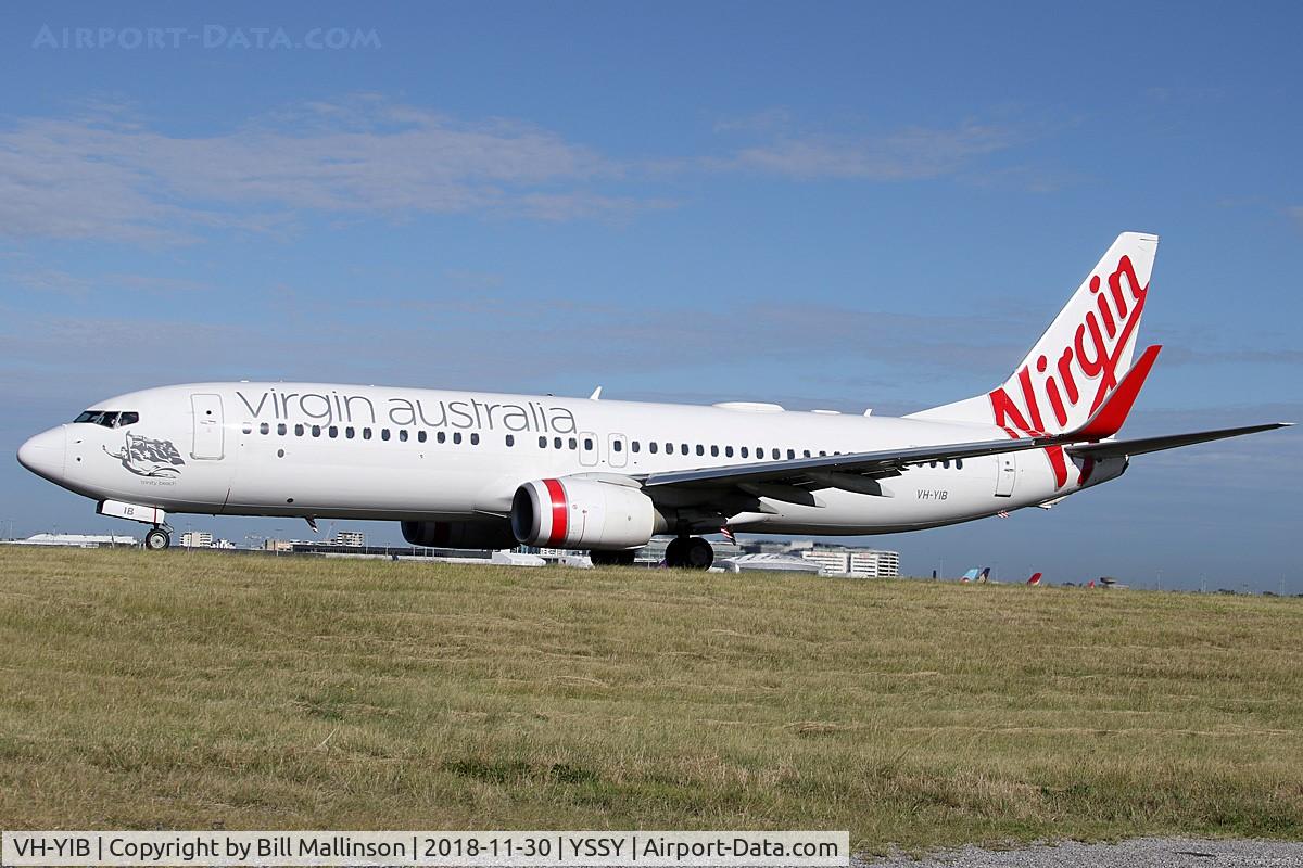 VH-YIB, 2011 Boeing 737-8FE C/N 37825, taxiing
