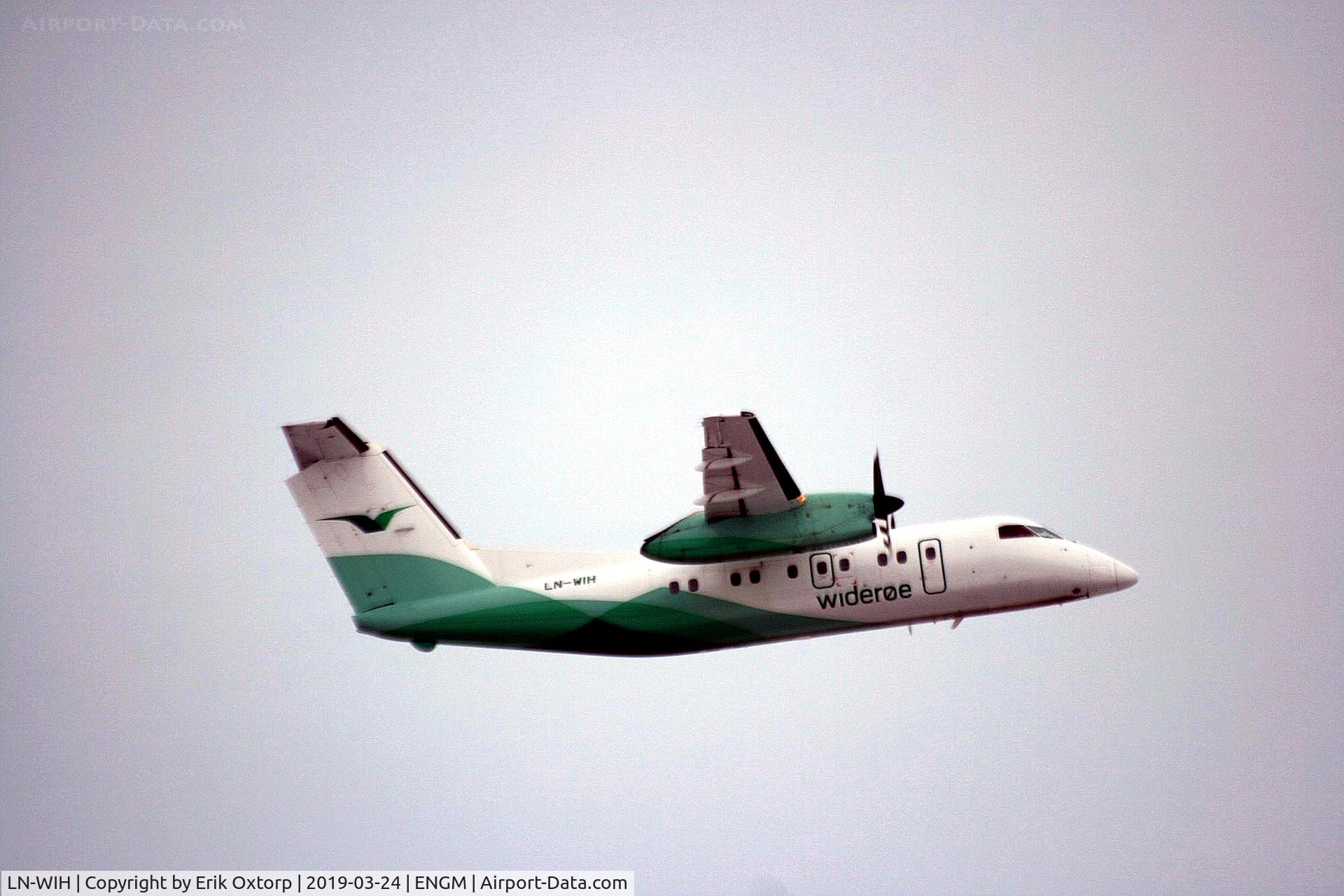 LN-WIH, 1994 De Havilland Canada DHC-8-103 Dash 8 C/N 383, LN-WIH in OSL