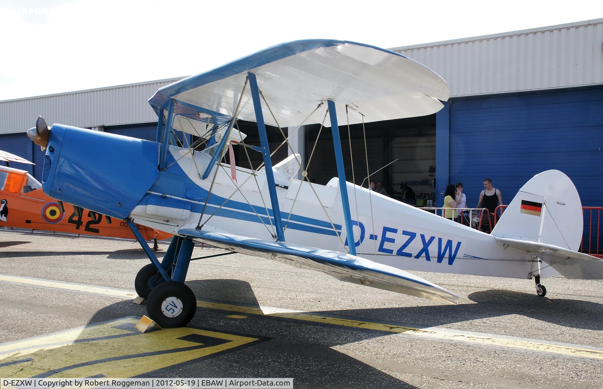D-EZXW, Stampe-Vertongen SV-4C C/N 530, STAMPE FLY IN.