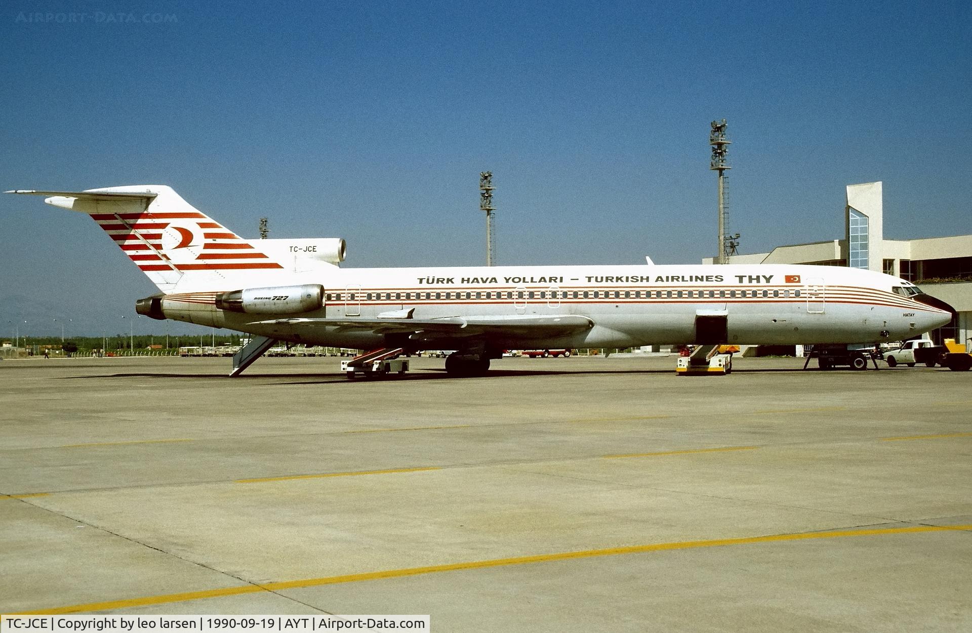 TC-JCE, 1982 Boeing 727-2F2 C/N 22999/1811, Antalya 19.9.1990