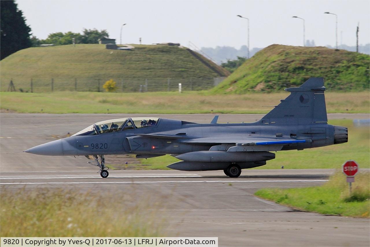 9820, 2005 Saab JAS-39D Gripen C/N 39820, Saab JAS-39D Gripen, Take off rwy 08, Landivisiau Naval Air Base (LFRJ) Tiger Meet 2017