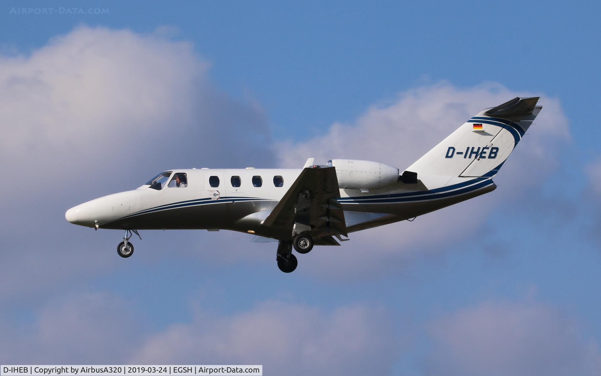 D-IHEB, 1994 Cessna 525 CitationJet CJ1 C/N 525-0064, Arriving on rwy 27 at NWI