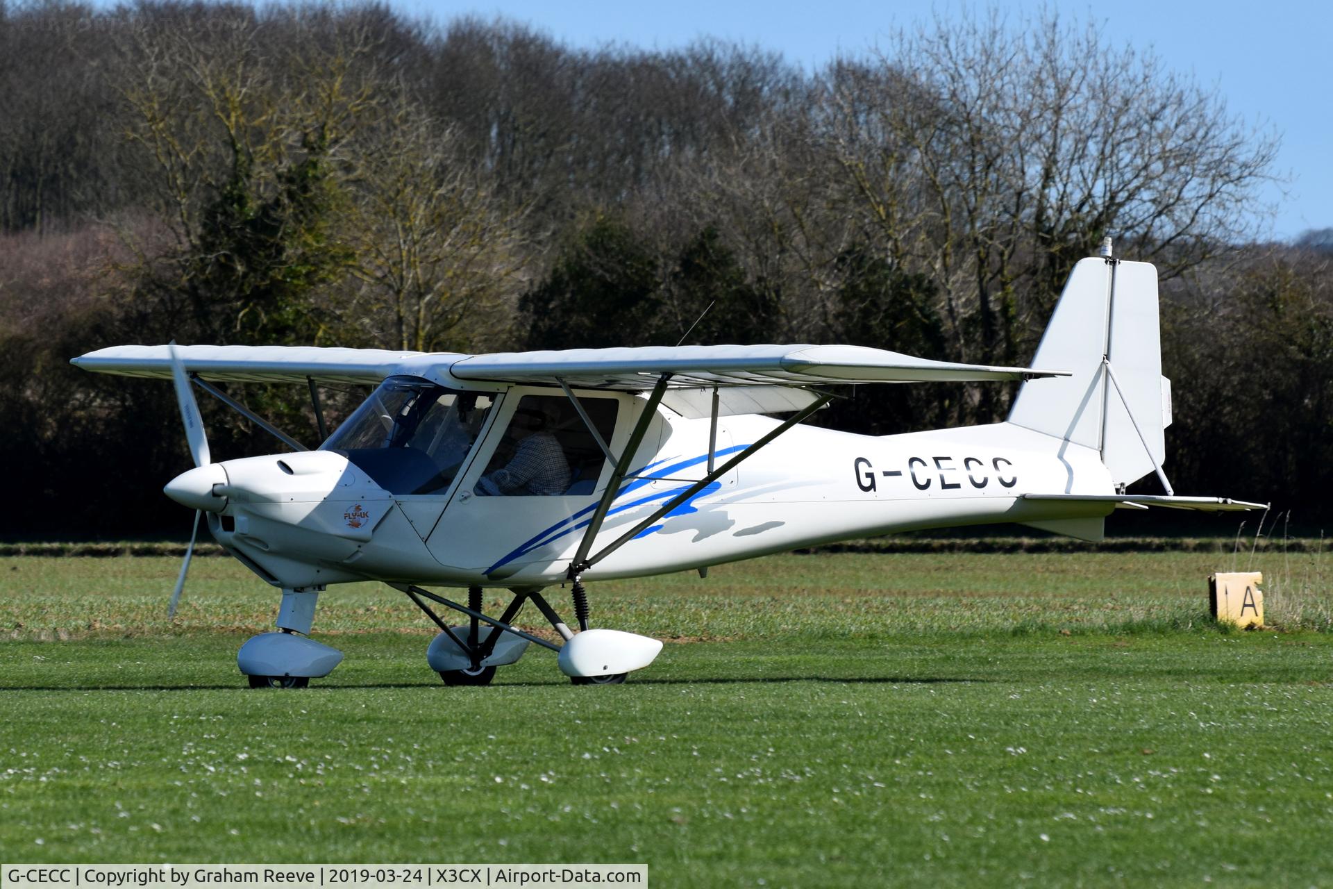 G-CECC, 2006 Comco Ikarus C42 FB80 C/N 0607-6832, On the ground at Northrepps.