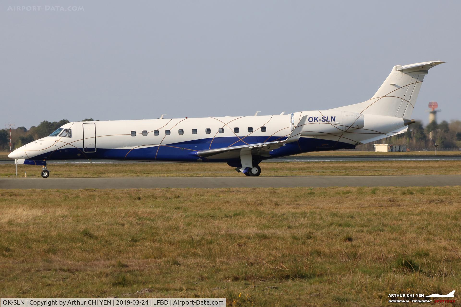 OK-SLN, 2004 Embraer EMB-135BJ Legacy 600 C/N 14500796, ERJ-135BJ departing RWY 05.