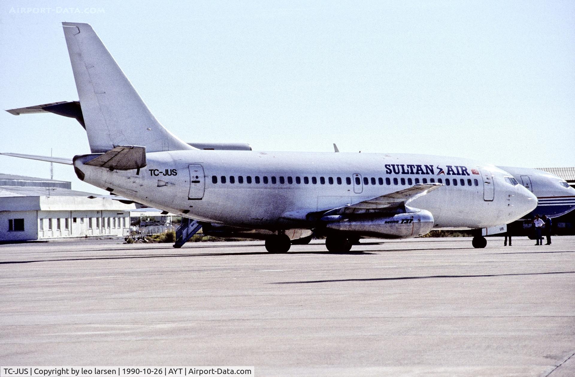 TC-JUS, 1981 Boeing 737-2Q8 C/N 22453, Antalya 26.10.1990