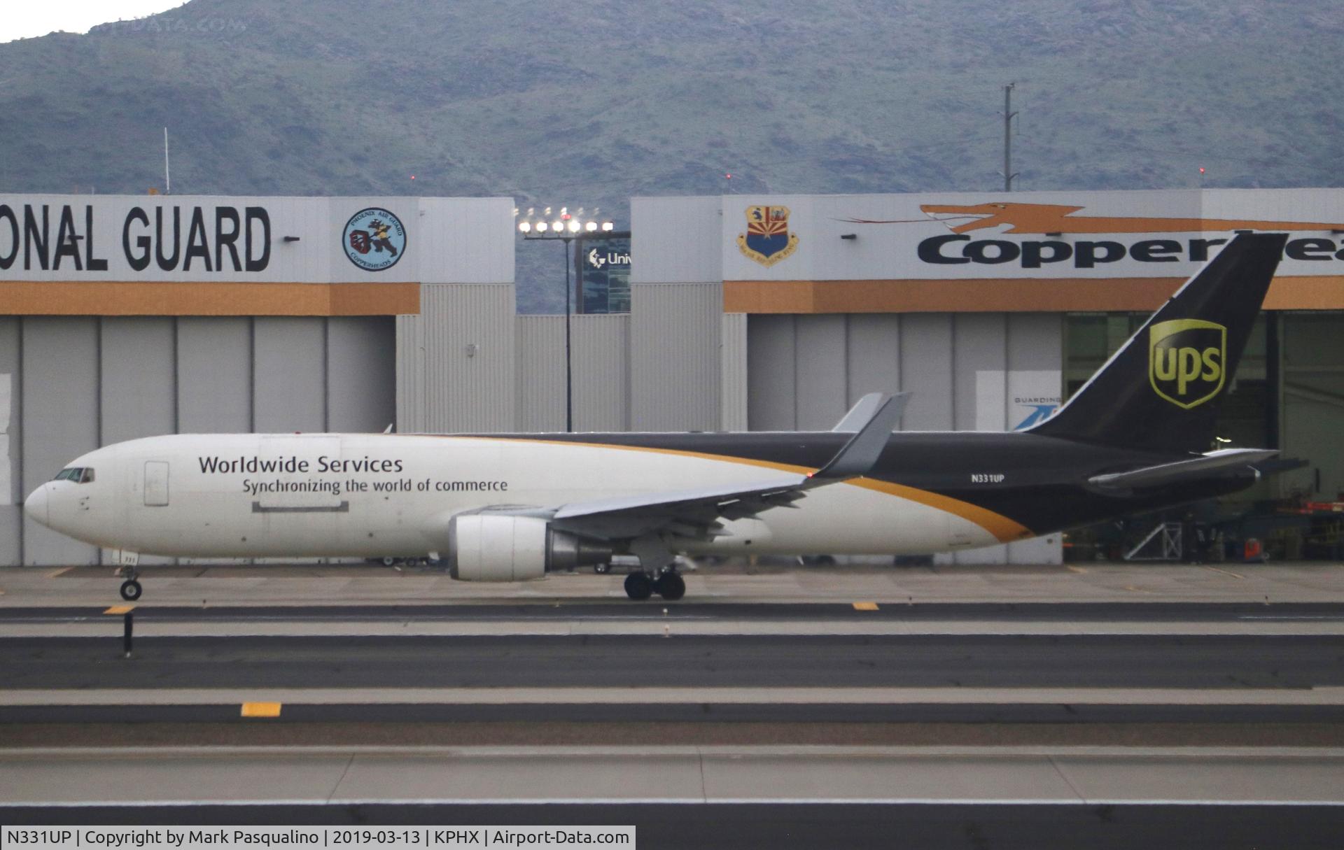 N331UP, 1999 Boeing 767-34AF C/N 27757, Boeing 767-34AF
