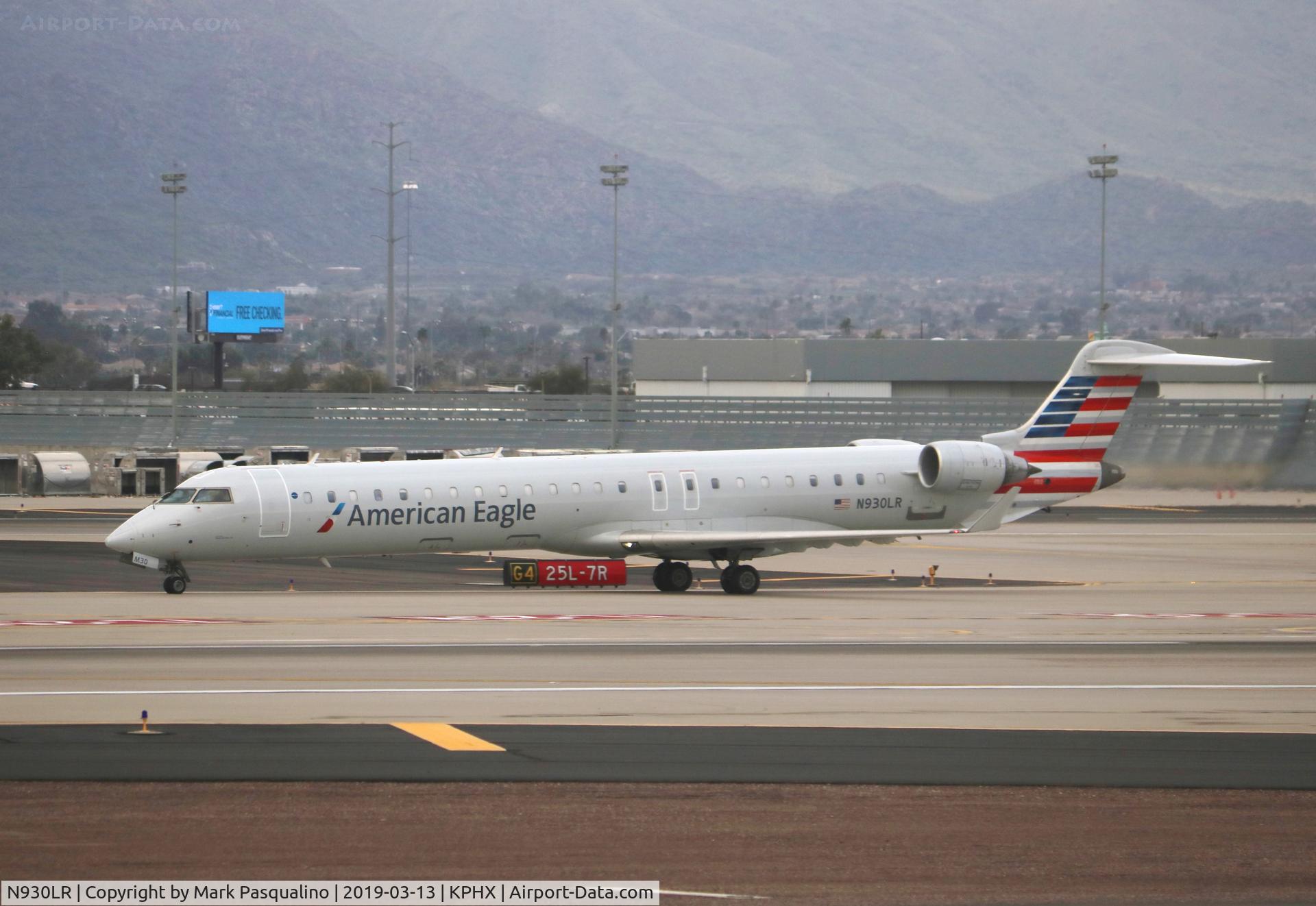 N930LR, 2005 Bombardier CRJ-900ER (CL-600-2D24) C/N 15030, CL-600-2D24