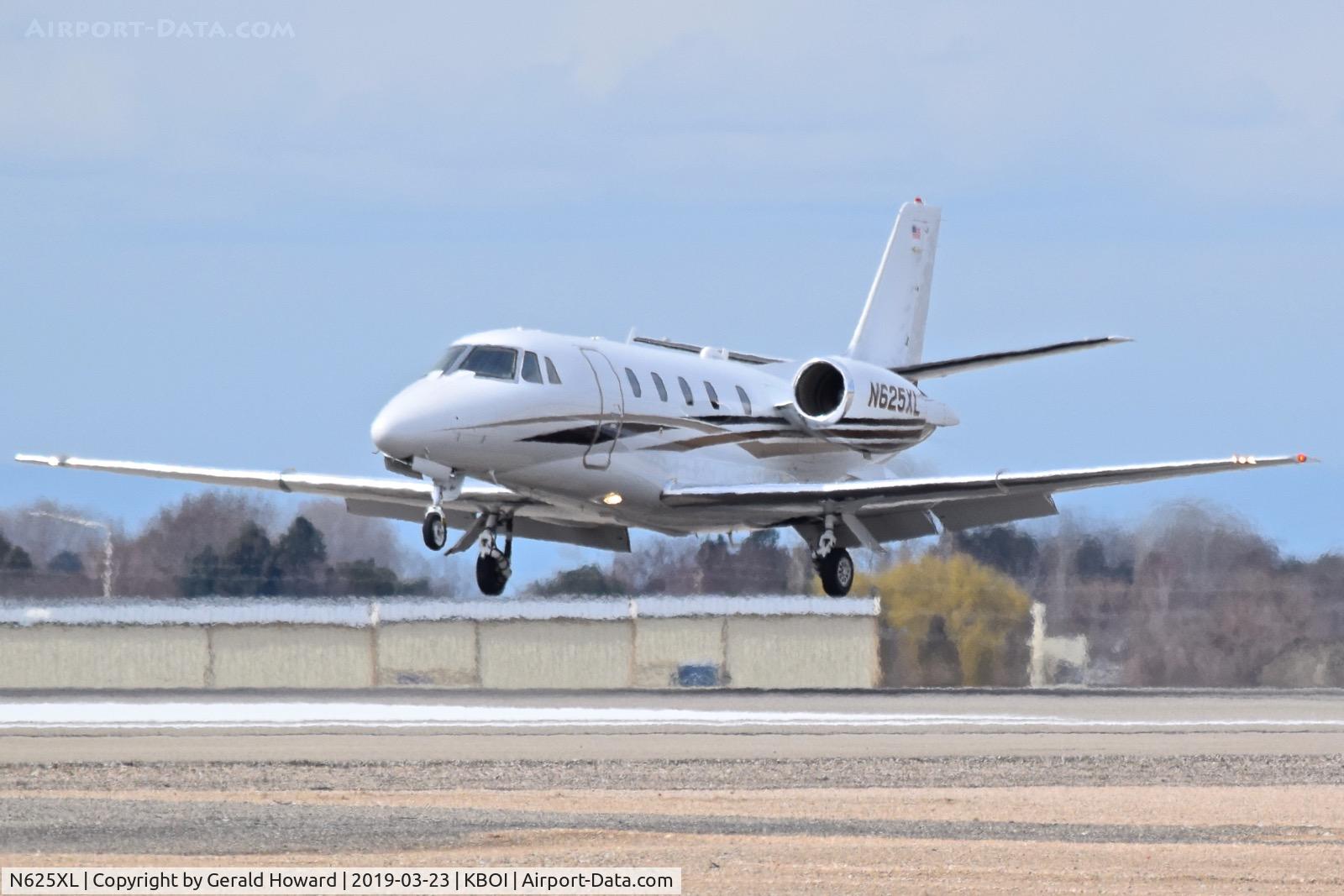 N625XL, 2012 Cessna 560 Citation XLS+ C/N 560-6125, Landing RWY 10L.